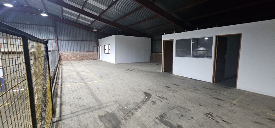To Let commercial Property for Rent in Beacon Bay North Eastern Cape
